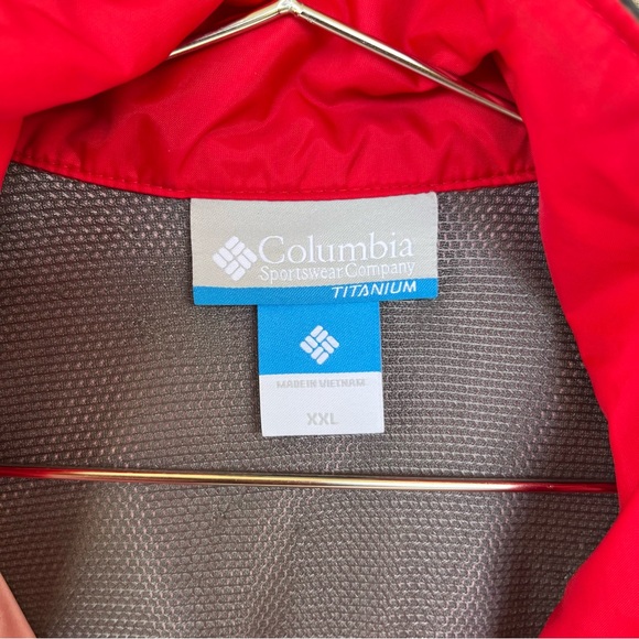 Columbia Red and Gray Windbreaker for Active Adventures - Picture 6 of 14